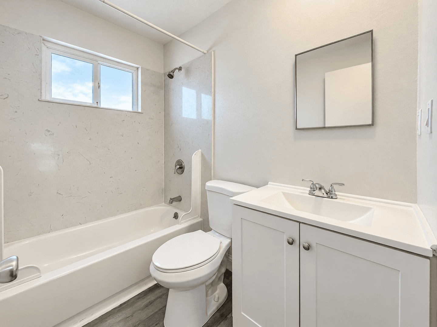 Sacramento Apartment: 5242 College Oaks Dr