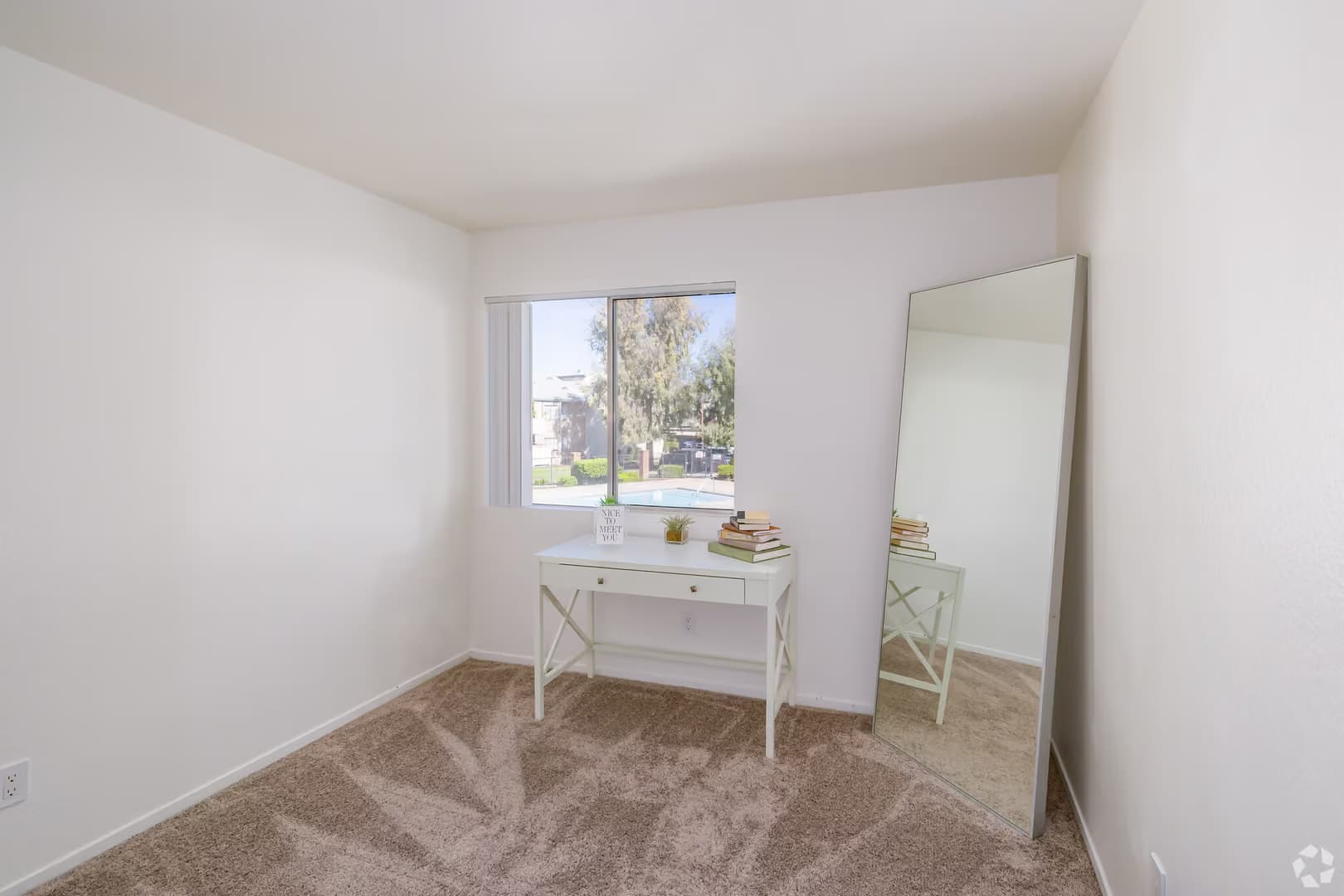 Sacramento Apartment: 7826 Center Parkway