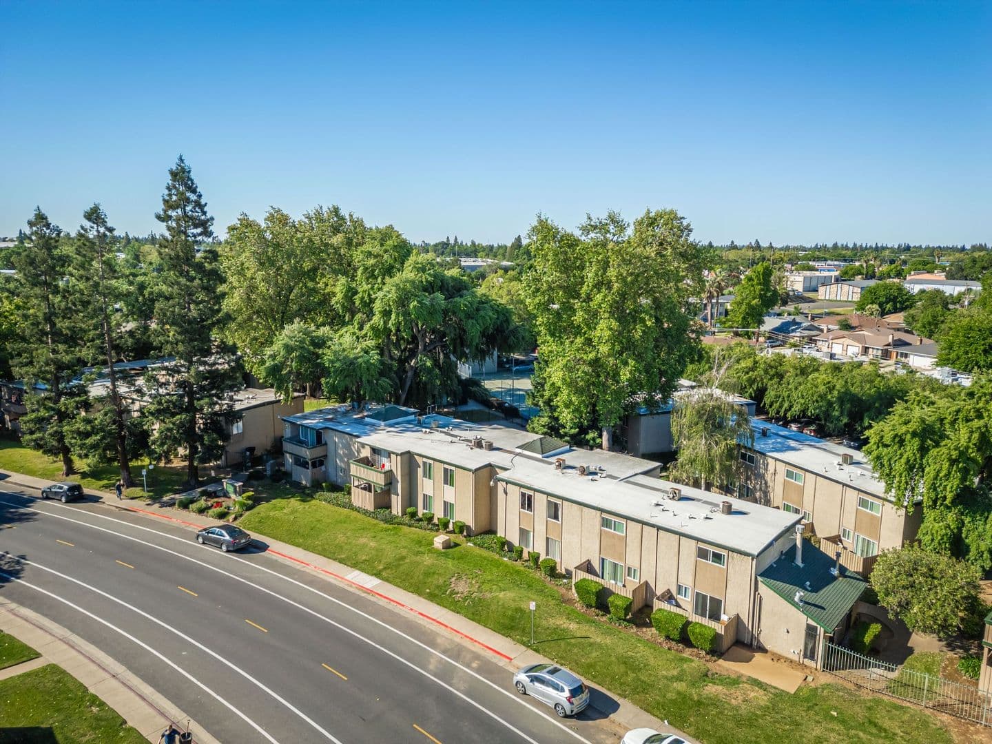 Rancho Cordova Apartment: 2850 La Loma Drive