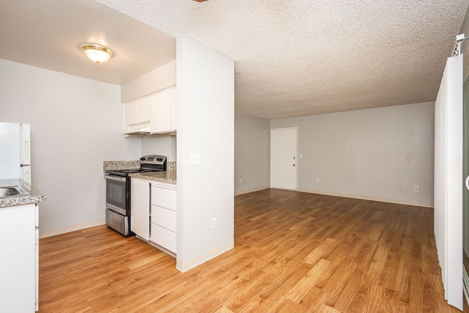 Rancho Cordova Apartment: 2850 La Loma Drive