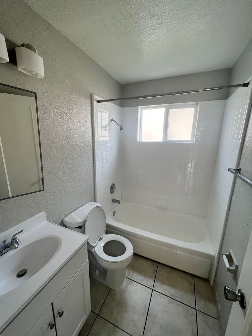 Sacramento Apartment: 355-375 El Camino Ave