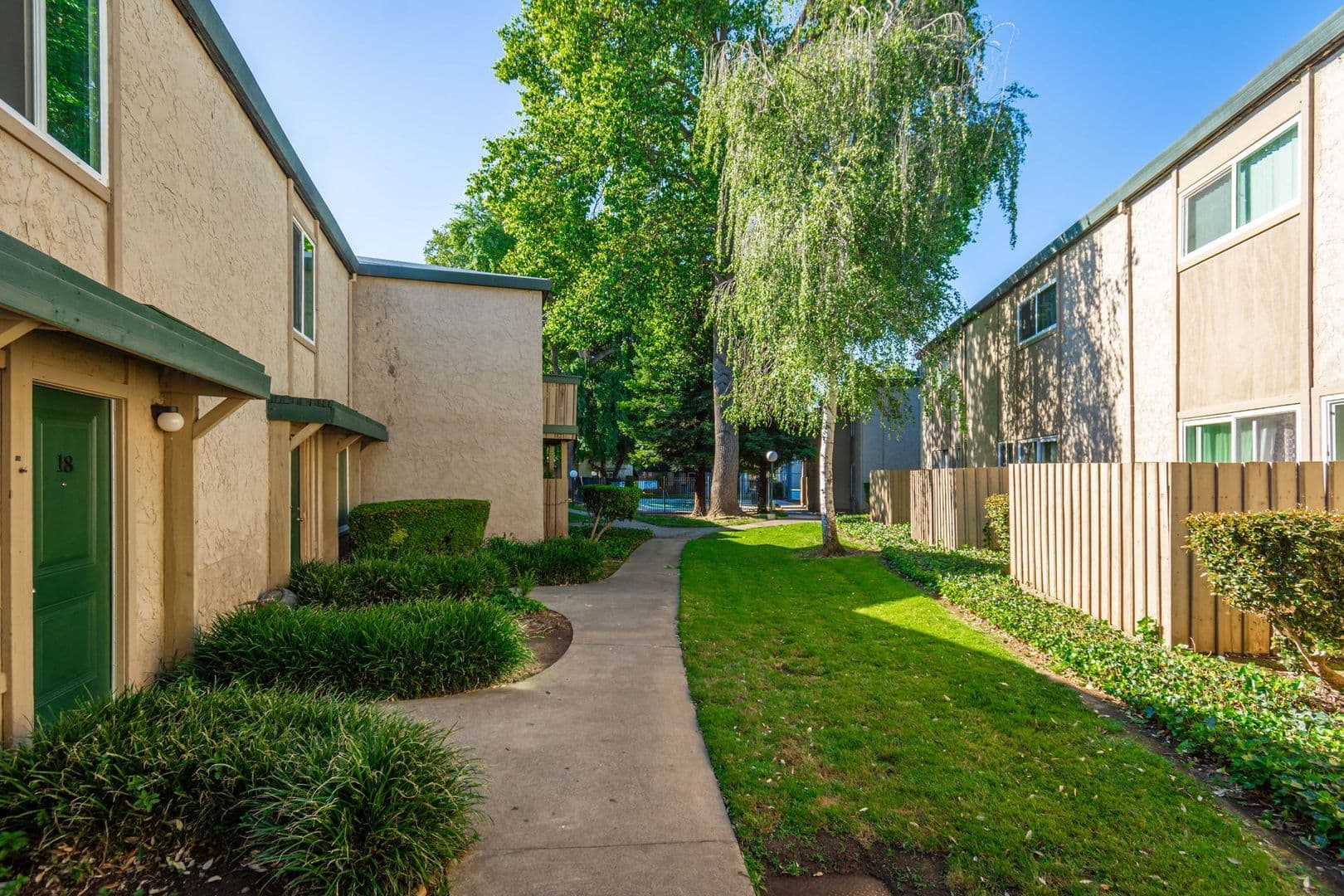 Rancho Cordova Apartment: 2850 La Loma Drive