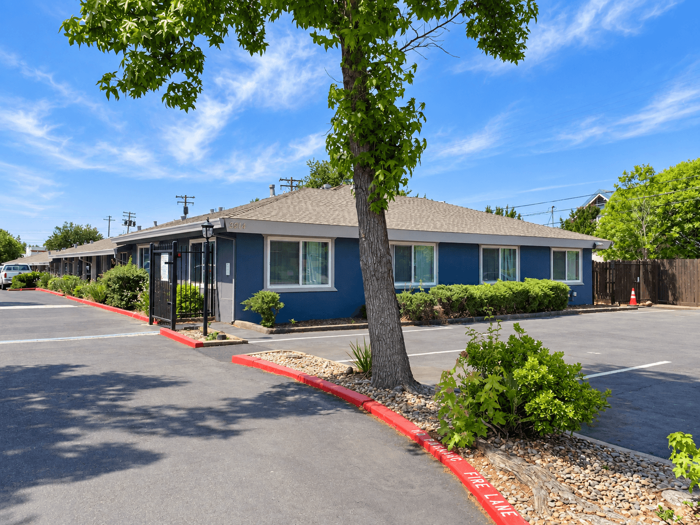 Carmichael Apartment: 5914 Stanley Ave