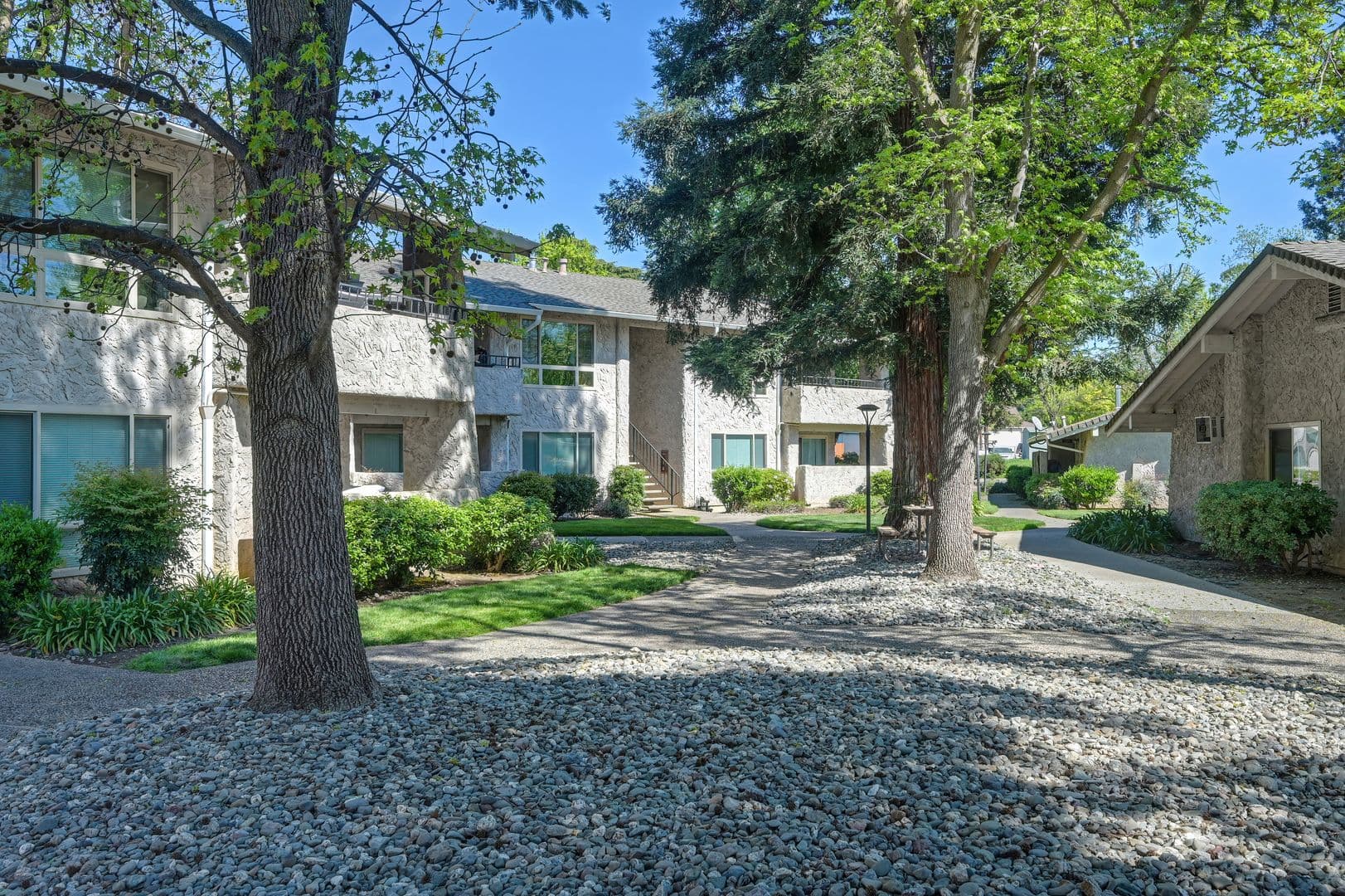 Chico Apartment: 476 E Lassen Ave