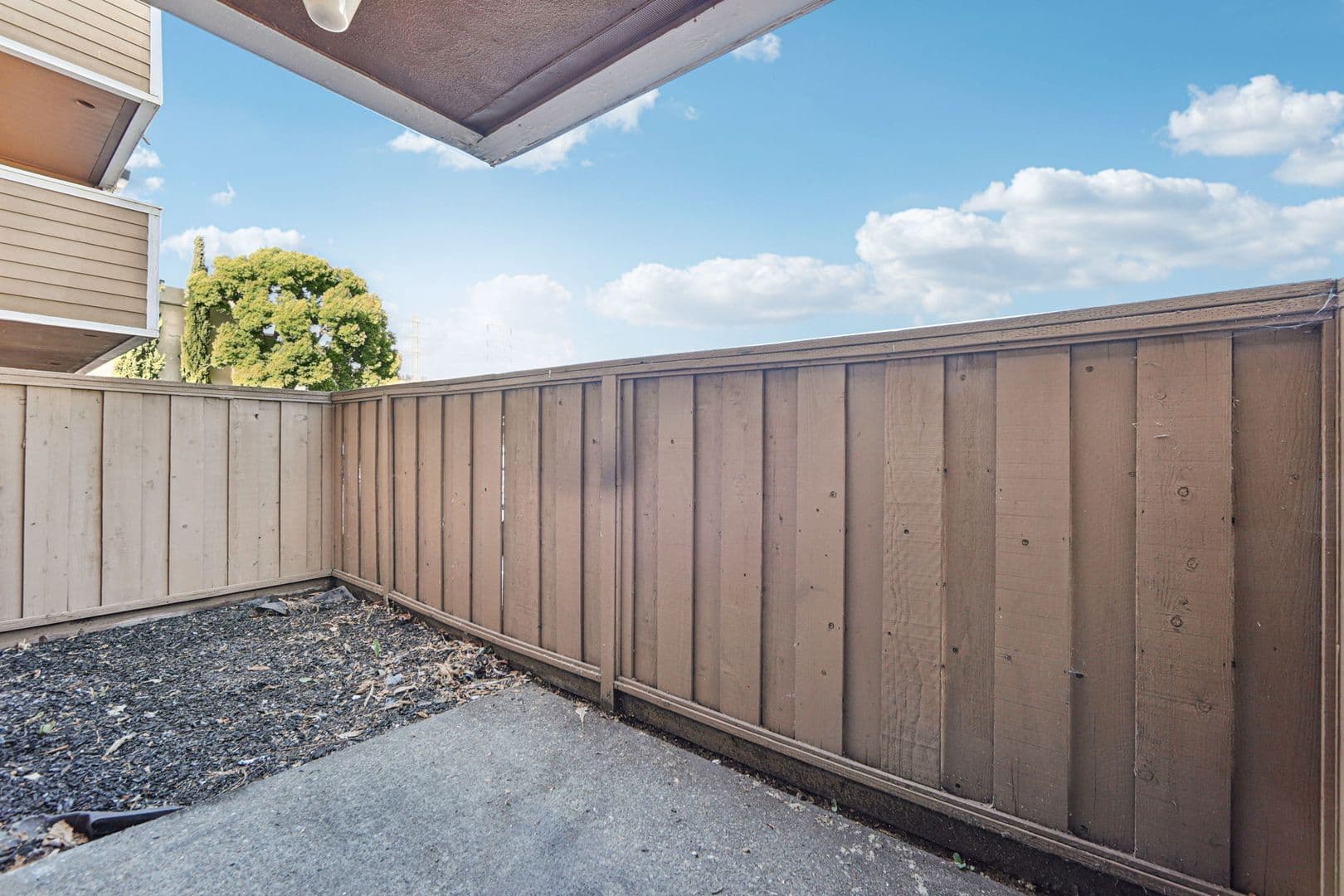San Leandro Apartment: 13495 Bancroft Ave