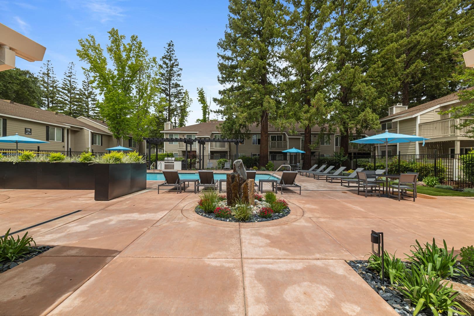 Rancho Cordova Apartment: 2330 Vehicle Dr