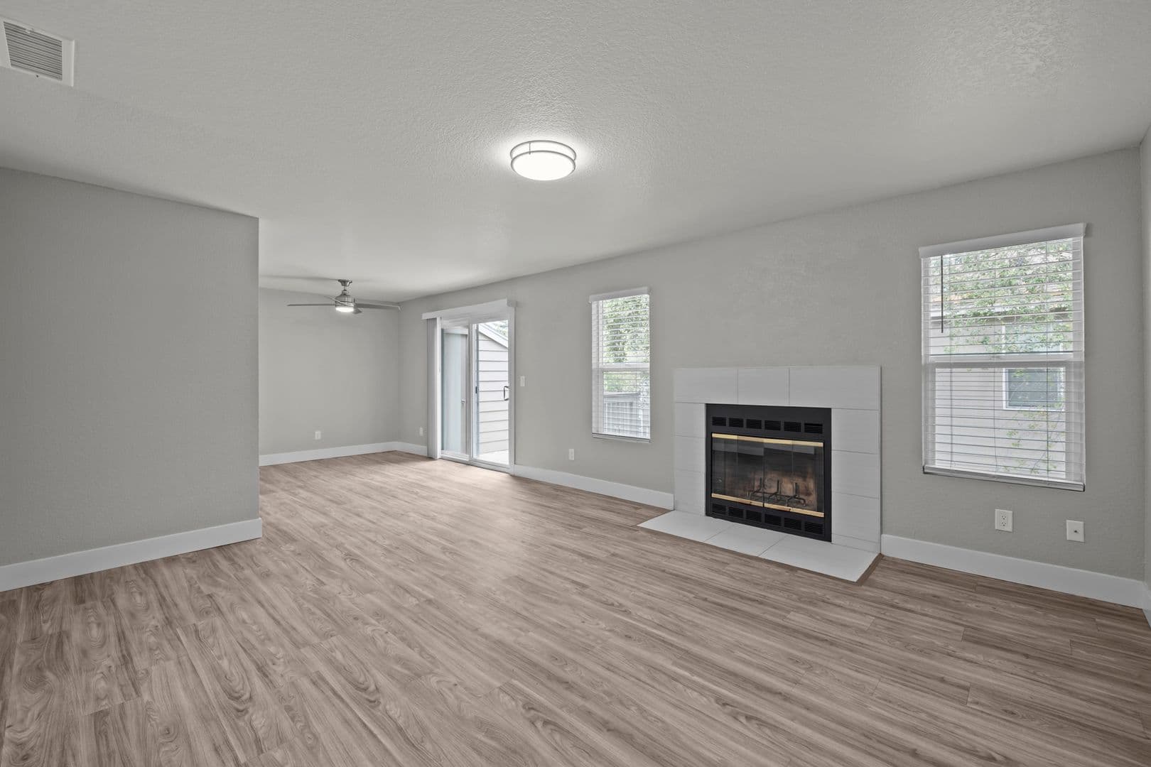 Rancho Cordova Apartment: 2330 Vehicle Dr