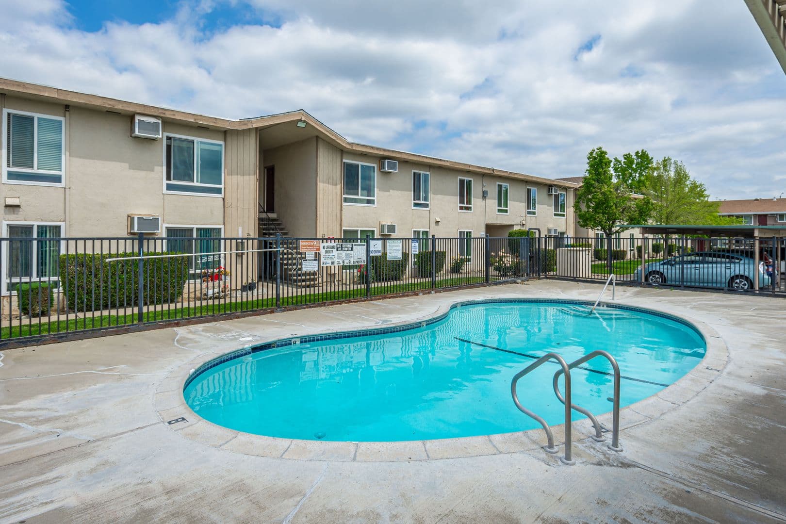 Sacramento Apartment: 5119 Hillsdale Blvd