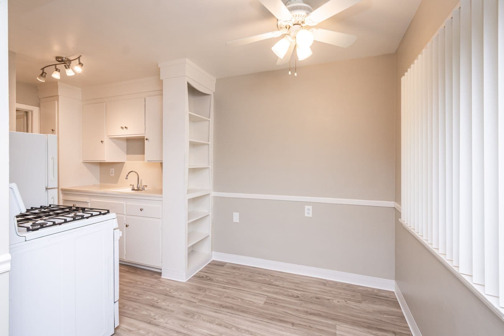Sacramento Apartment: 801 McClatchy Way