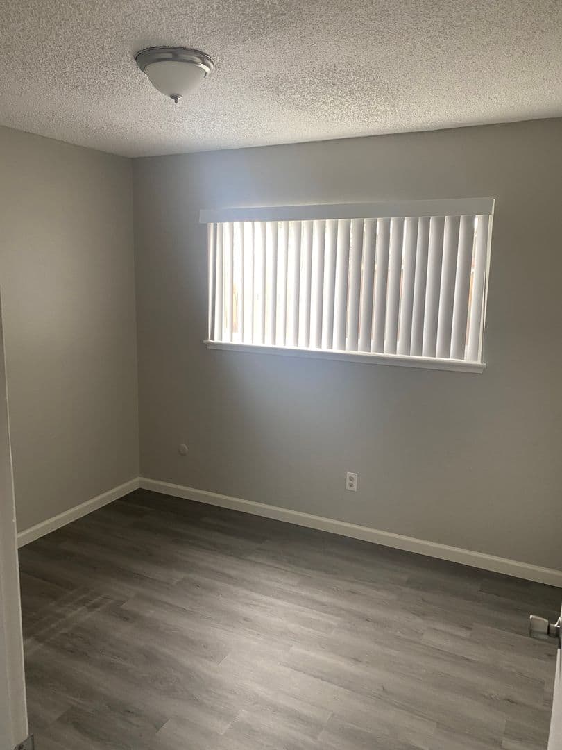 Sacramento Apartment: 6115 63rd St