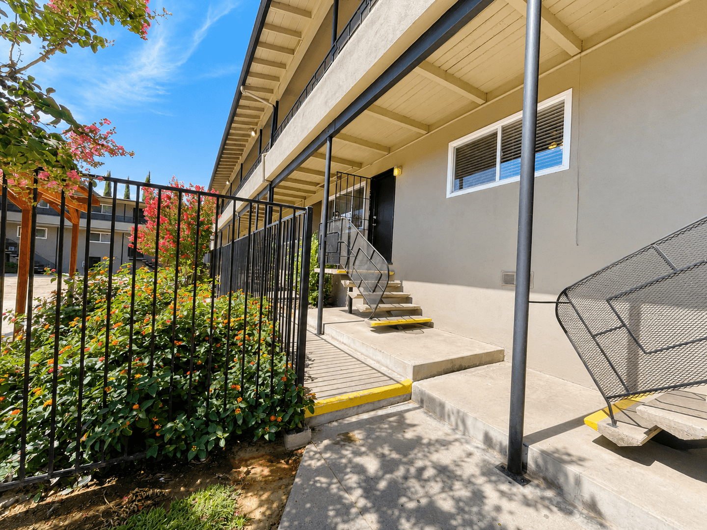 Sacramento Apartment: 3101 Truax Court