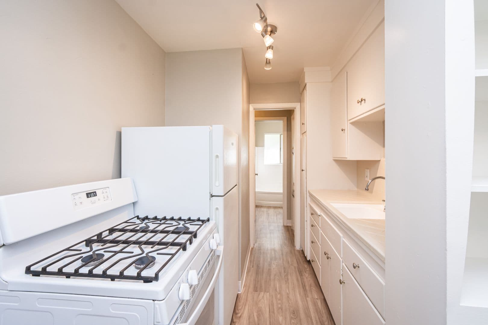 Sacramento Apartment: 801 McClatchy Way