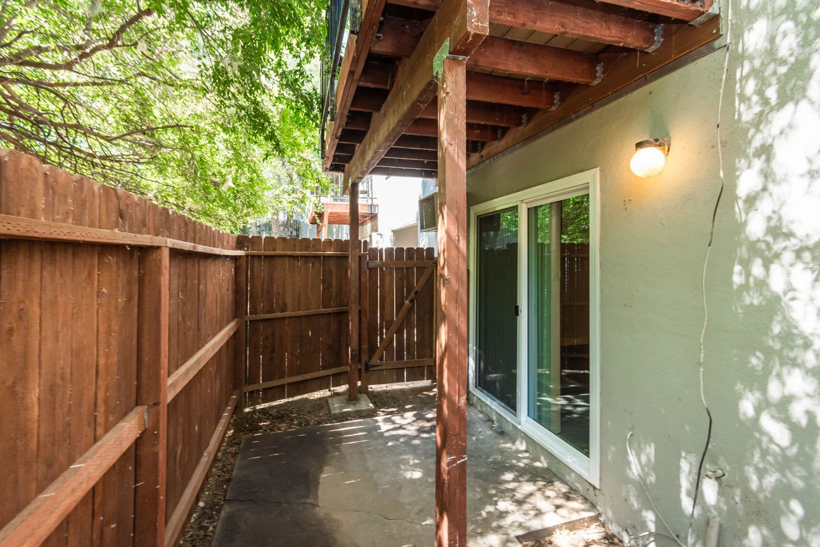 Sacramento Apartment: 2807 Elvyra Way