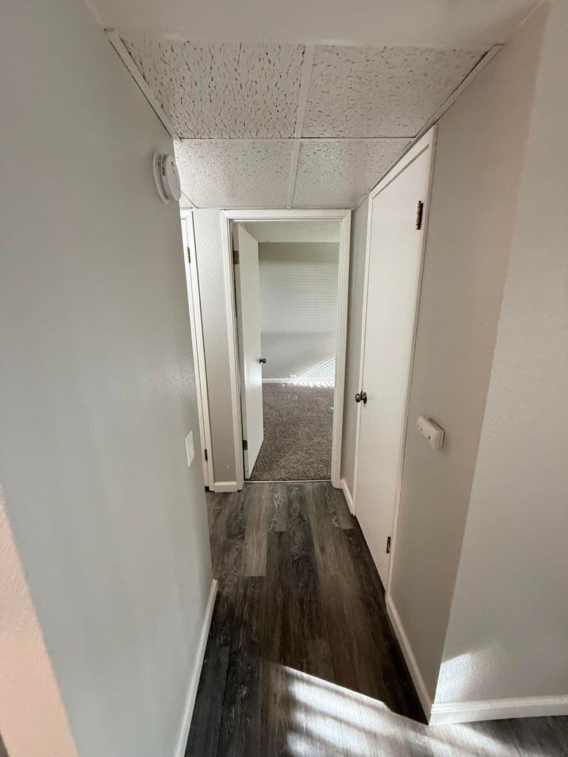 Carmichael Apartment: 5420 El Camino Ave