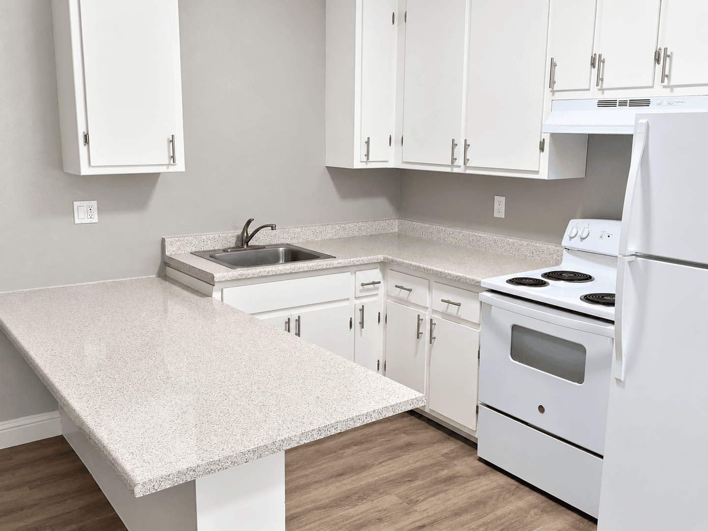 Carmichael Apartment: 5914 Stanley Ave
