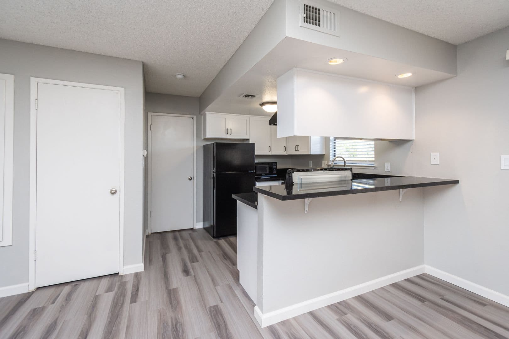 Citrus Heights Apartment: 7969 Pebble Beach Dr