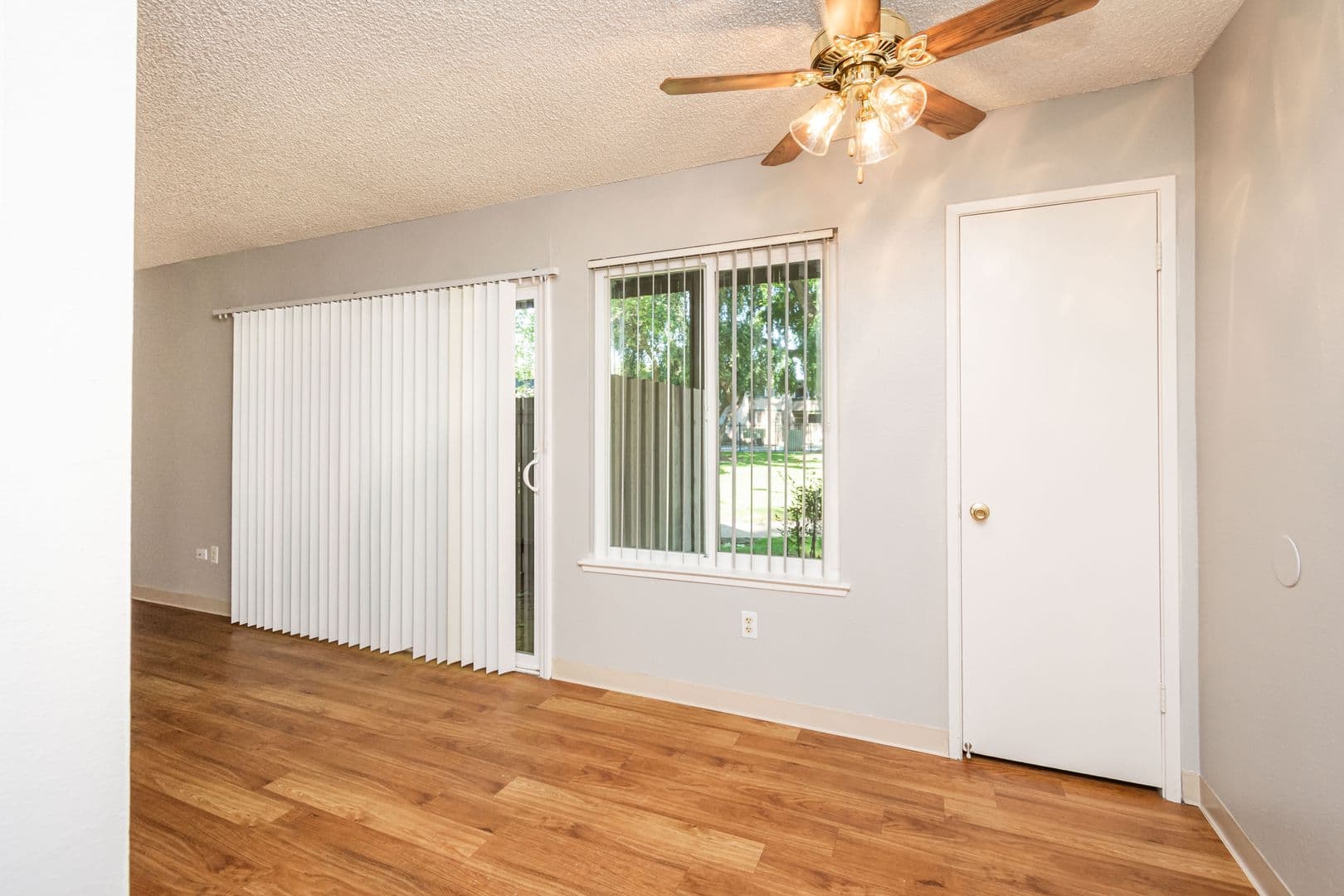 Rancho Cordova Apartment: 2850 La Loma Drive