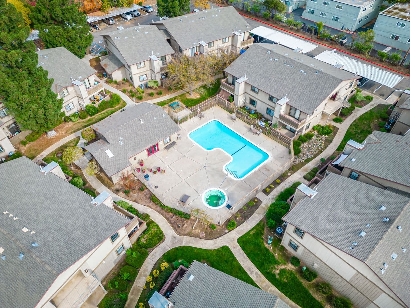Sacramento Apartment: 4930 College Oak Dr