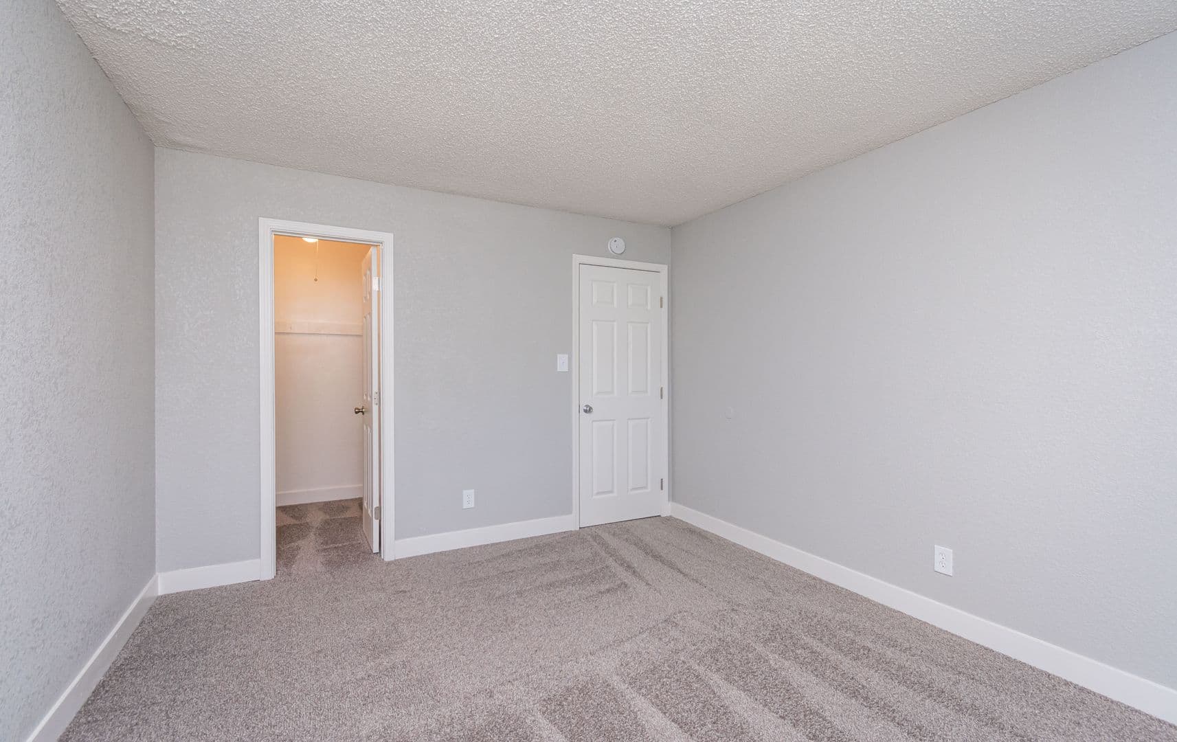 Sacramento Apartment: 2299 Eden Roc Lane