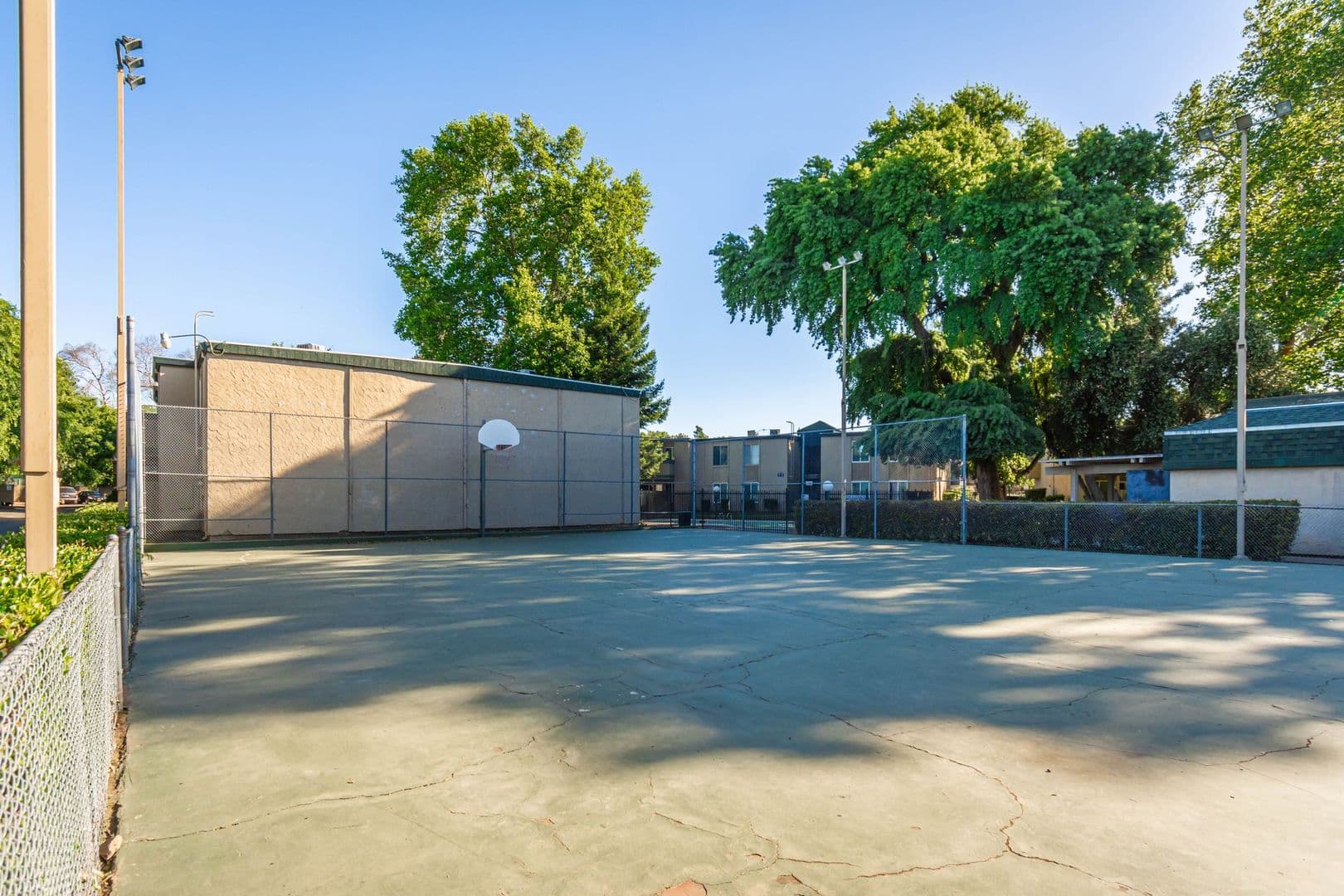 Rancho Cordova Apartment: 2850 La Loma Drive