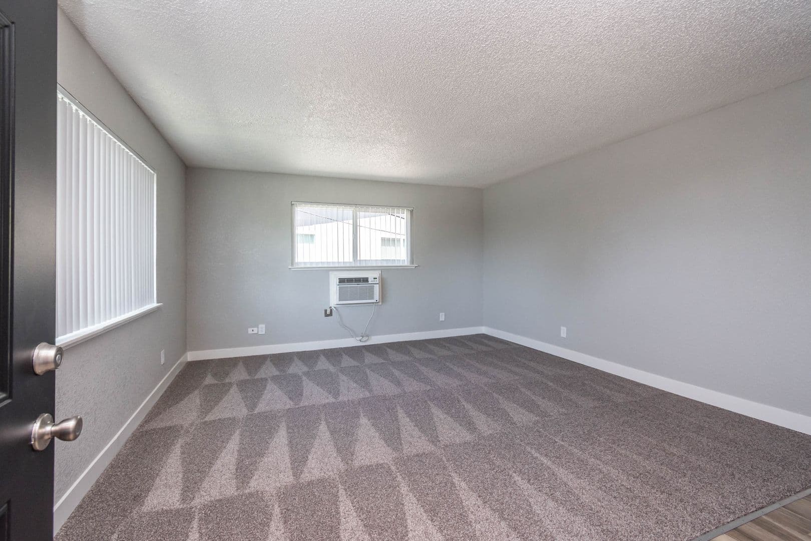 Sacramento Apartment: 2299 Eden Roc Lane
