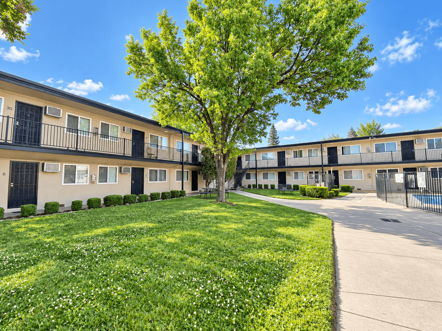 Sacramento Apartment: 2512 Edison Ave