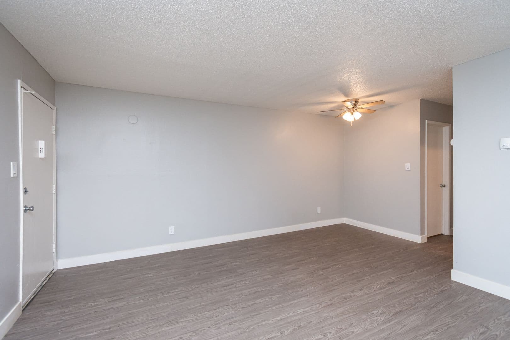 Sacramento Apartment: 2807 Elvyra Way