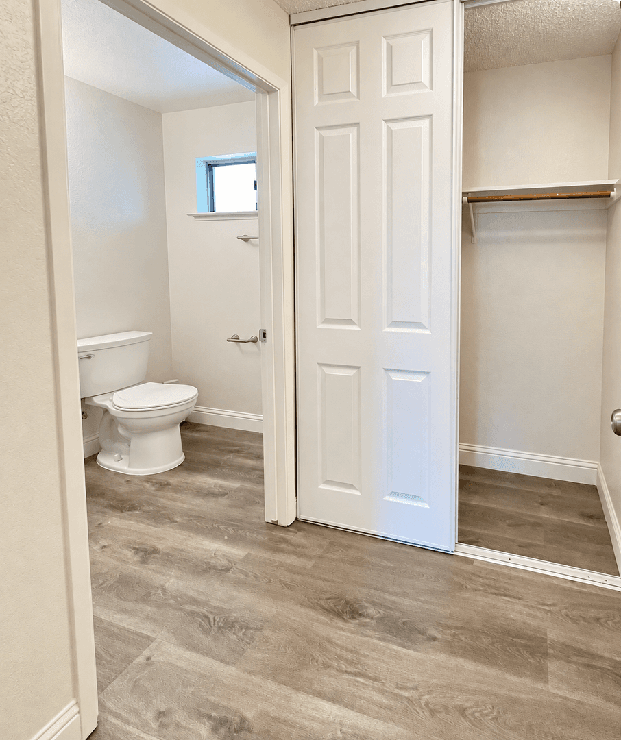 Sacramento Apartment: 1930 Wright Street