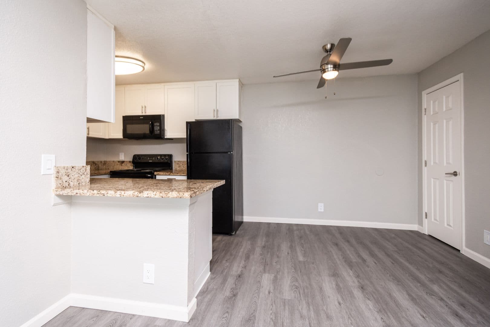 Rancho Cordova Apartment: 2707 La Verta Court