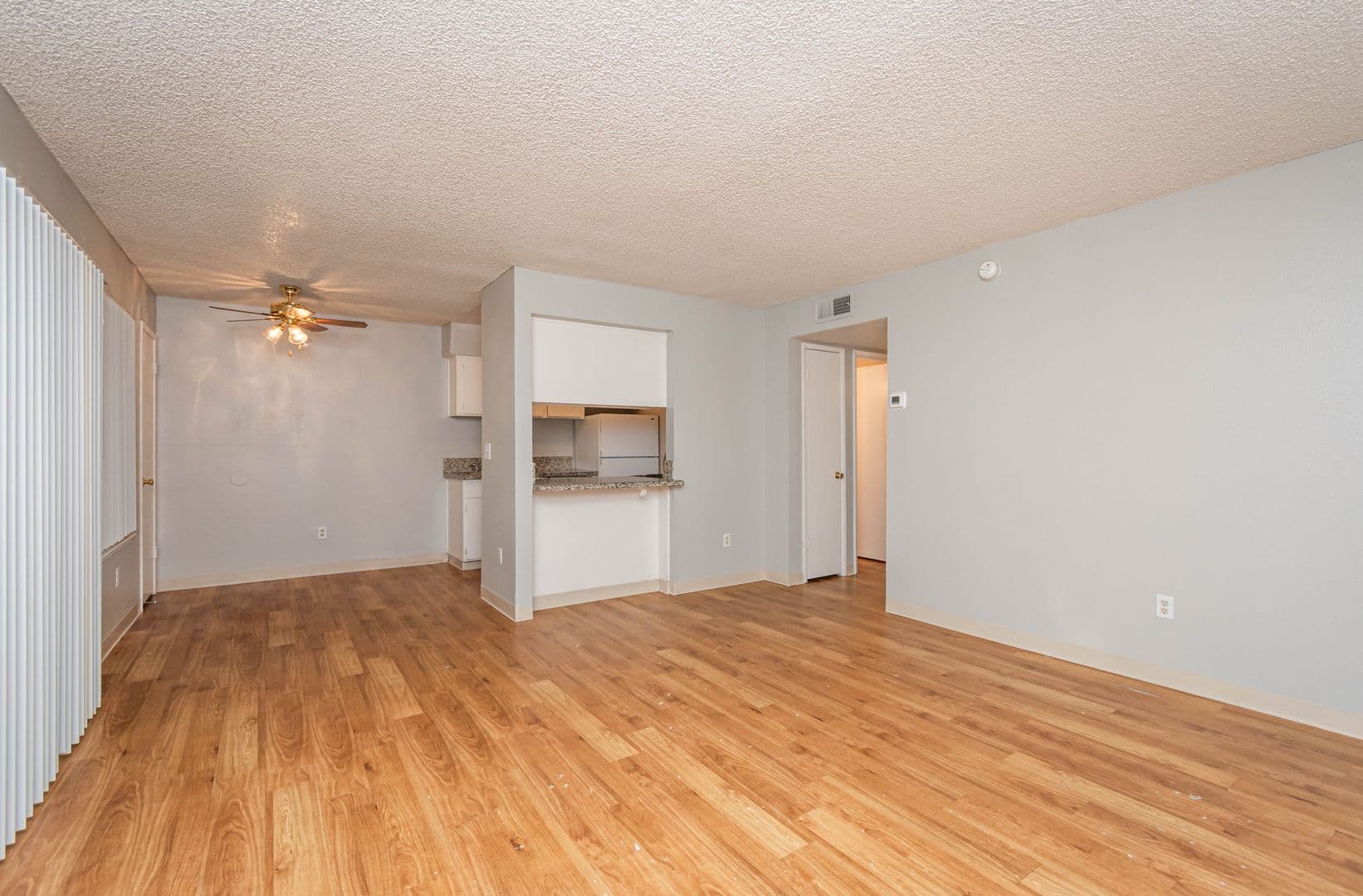 Rancho Cordova Apartment: 2850 La Loma Drive