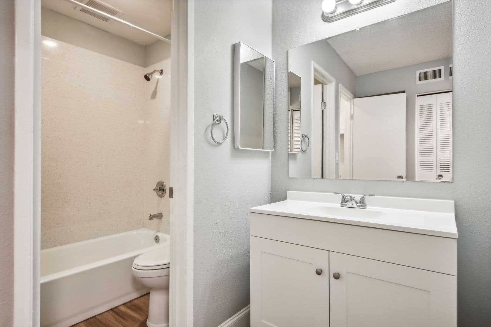 Sacramento Apartment: 3690 S. Port Drive