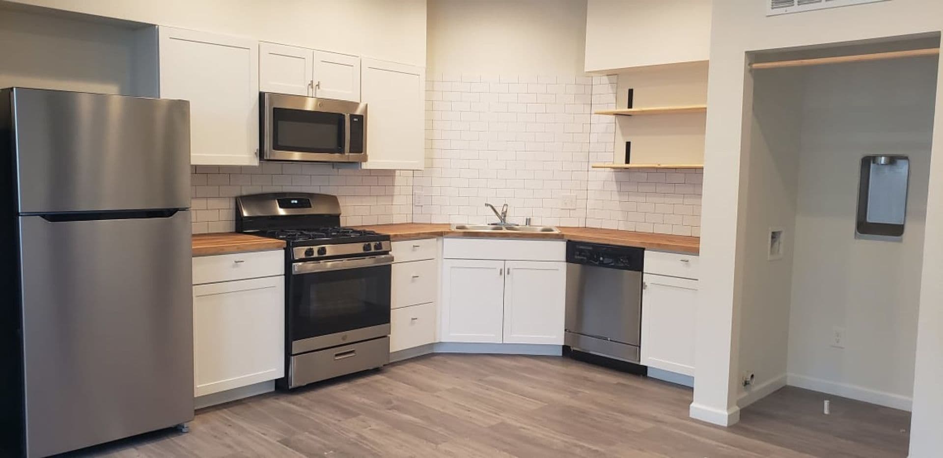 Elk Grove Apartment: 10371 Bruceville Rd