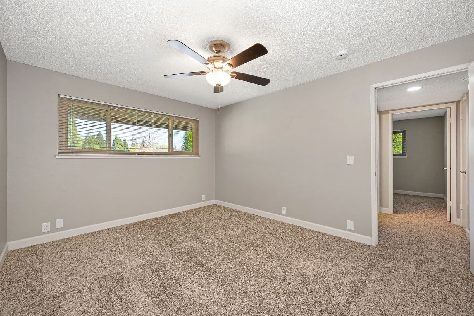 Chico Apartment: 476 E Lassen Ave