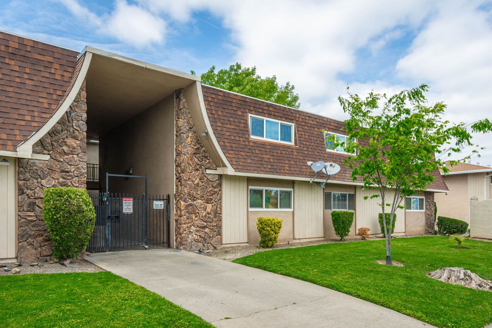 Sacramento Apartment: 5119 Hillsdale Blvd