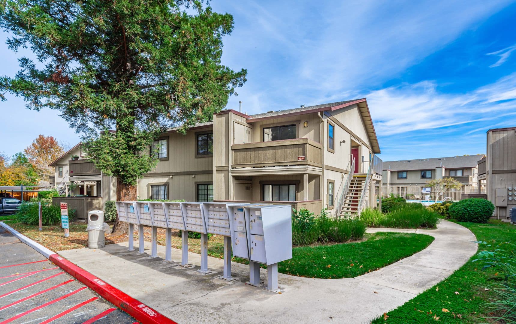 Sacramento Apartment: 4930 College Oak Dr