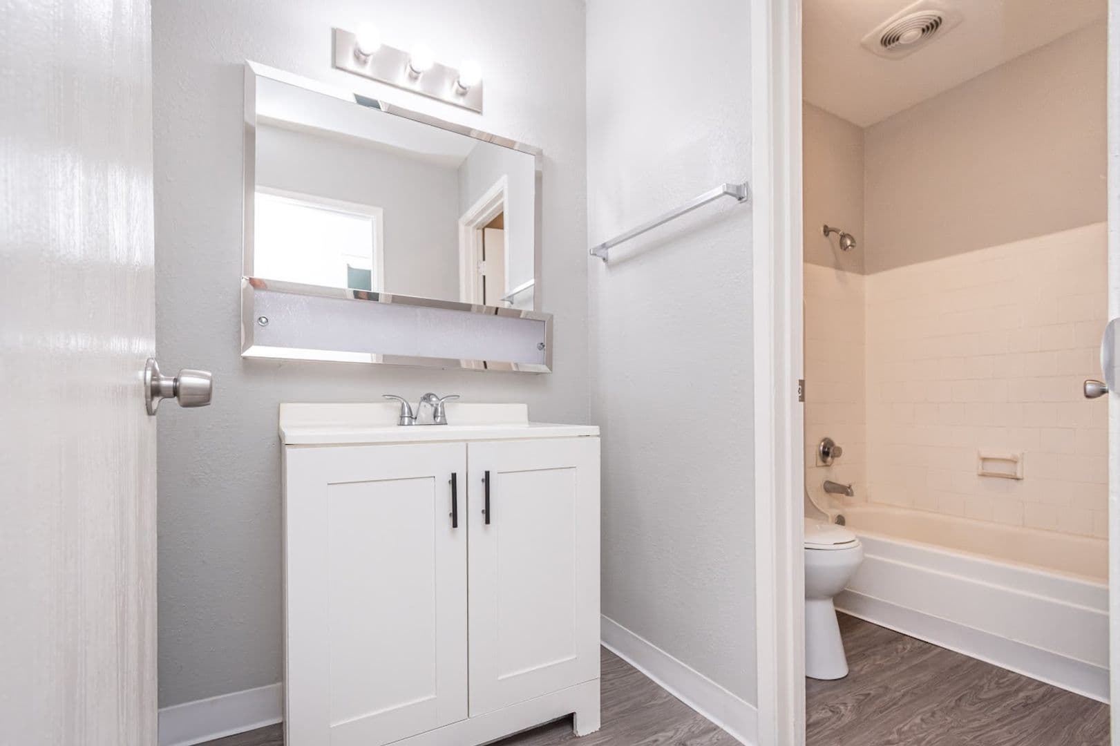 Sacramento Apartment: 3129 Trussel Way