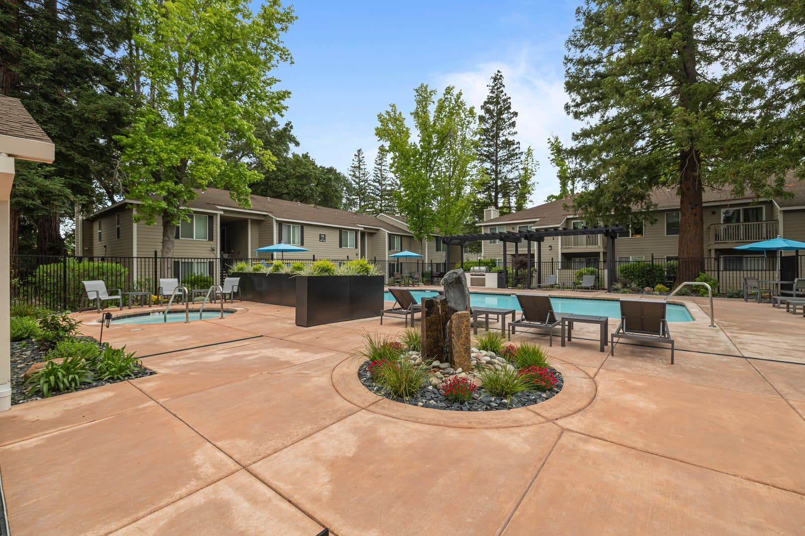 Rancho Cordova Apartment: 2330 Vehicle Dr