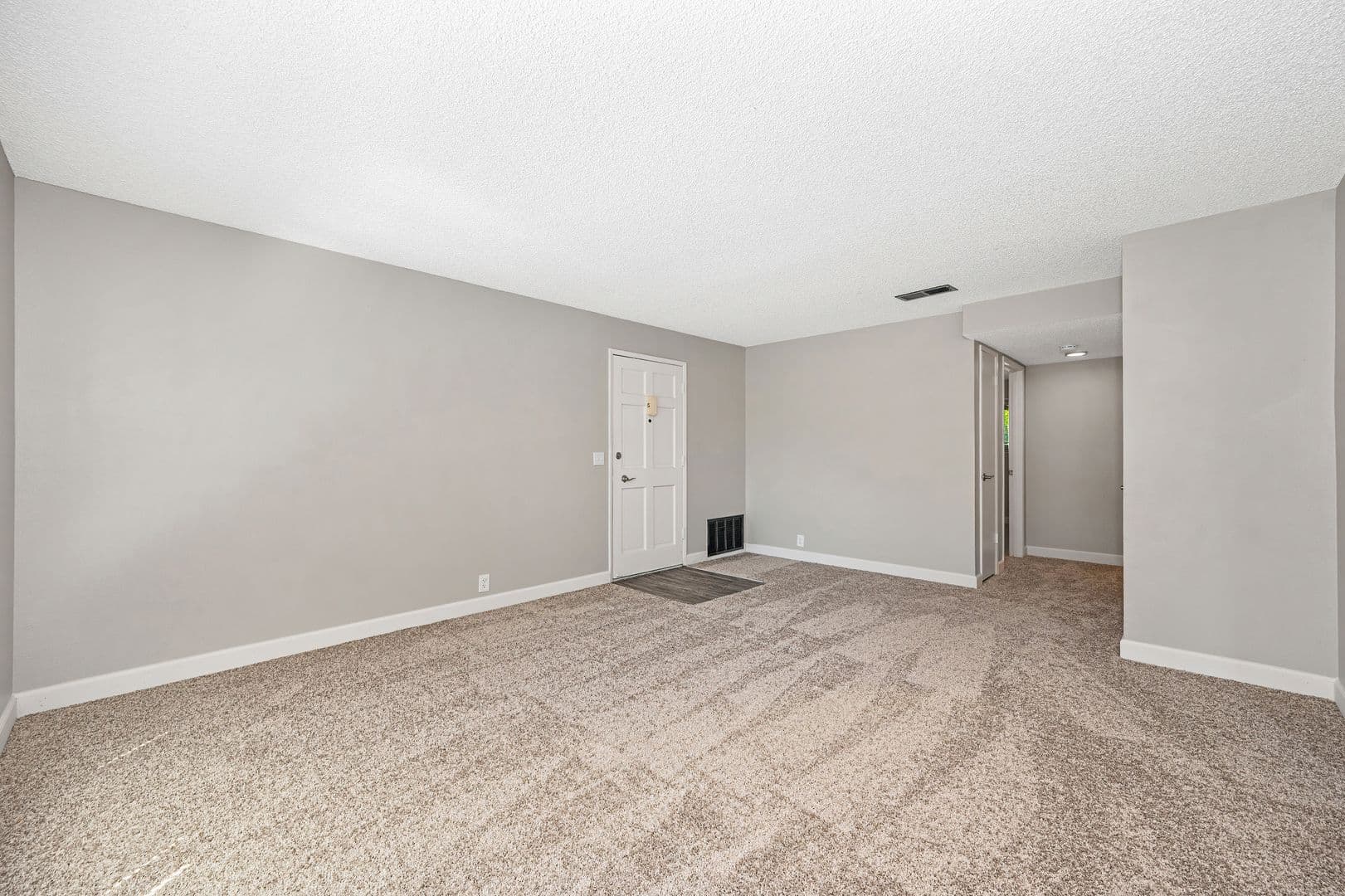 Chico Apartment: 476 E Lassen Ave
