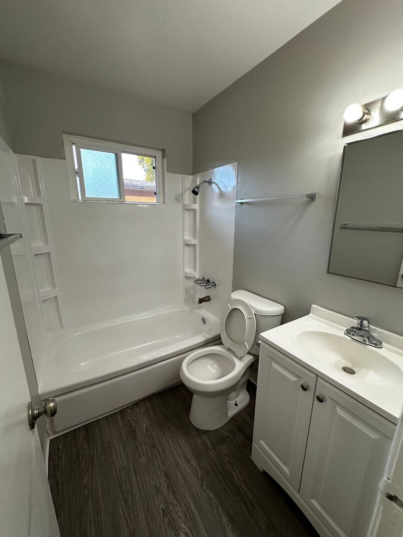 Sacramento Apartment: 1588 Morse Ave