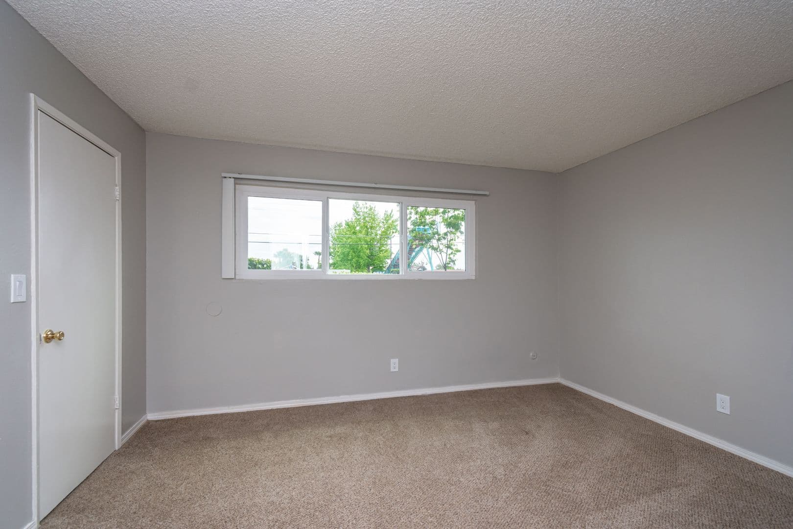 Sacramento Apartment: 5119 Hillsdale Blvd