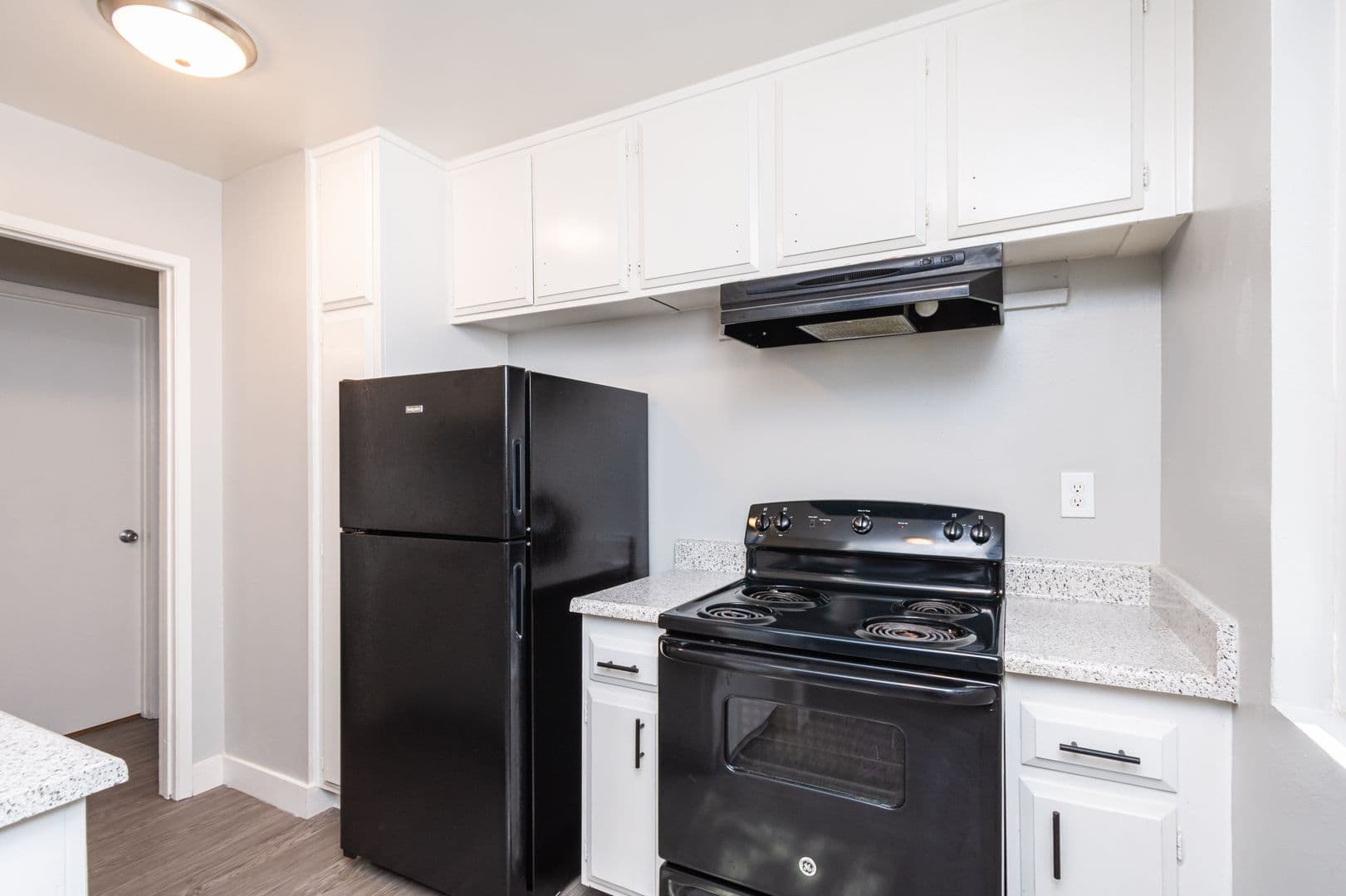 Sacramento Apartment: 2807 Elvyra Way