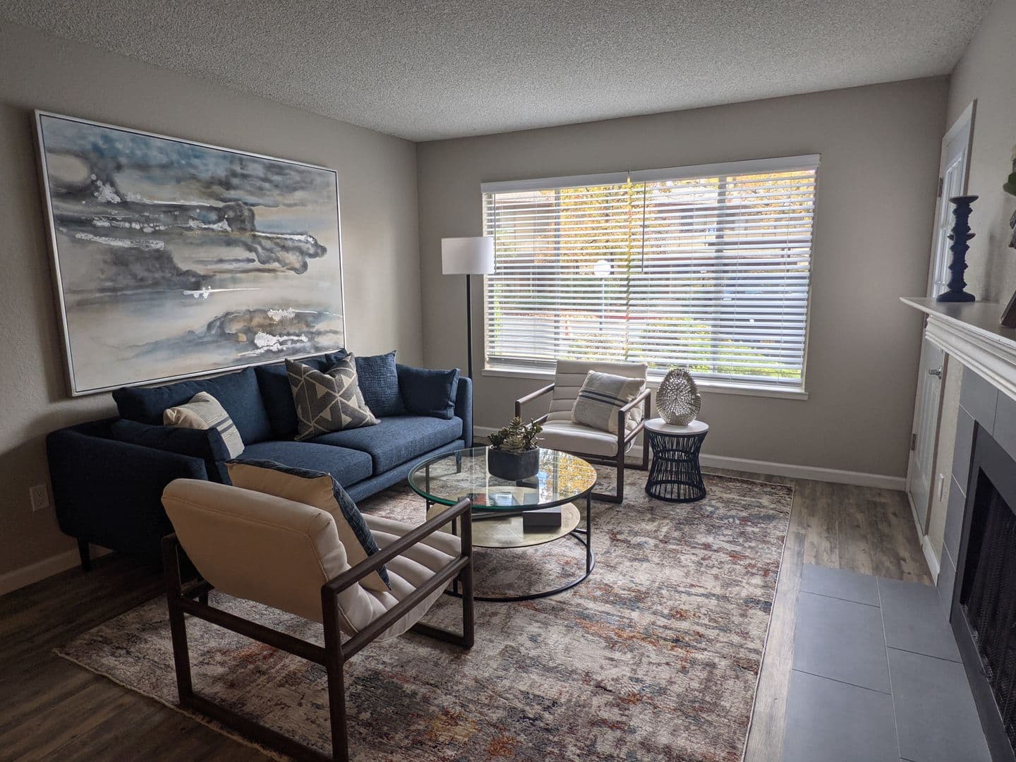 Roseville Apartment: 425 Cirby Way