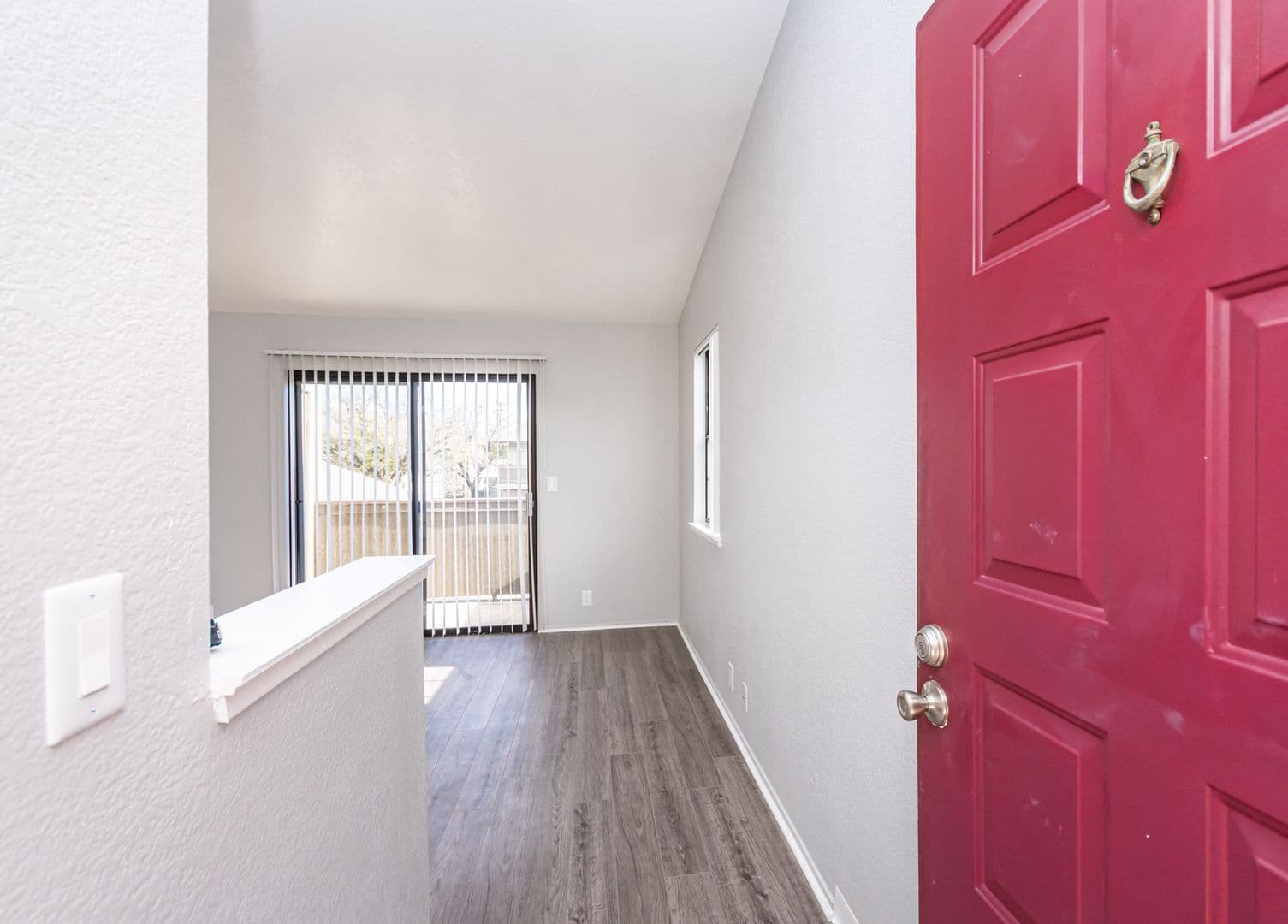 Sacramento Apartment: 4930 College Oak Dr
