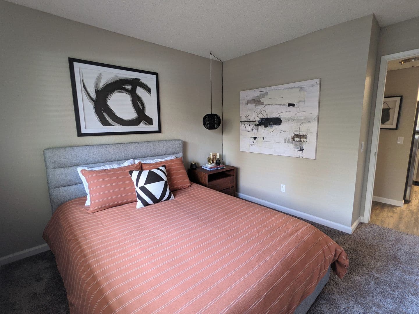 Roseville Apartment: 425 Cirby Way