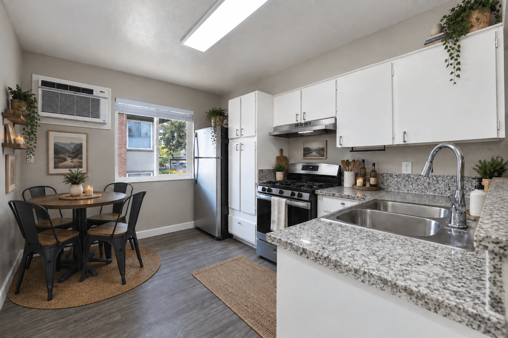 Sacramento Apartment: 3836 Auburn Blvd