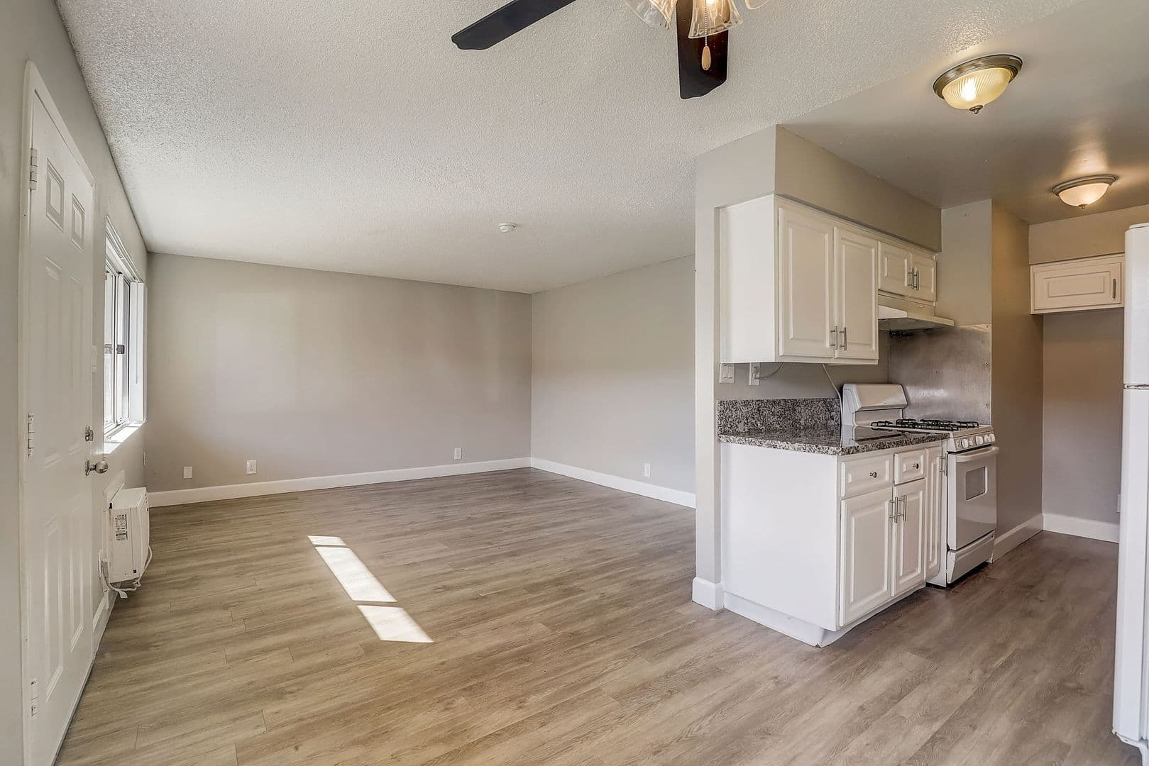 Sacramento Apartment: 3821 Marconi Ave