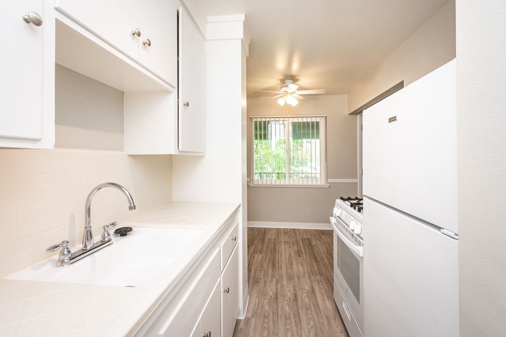 Sacramento Apartment: 801 McClatchy Way