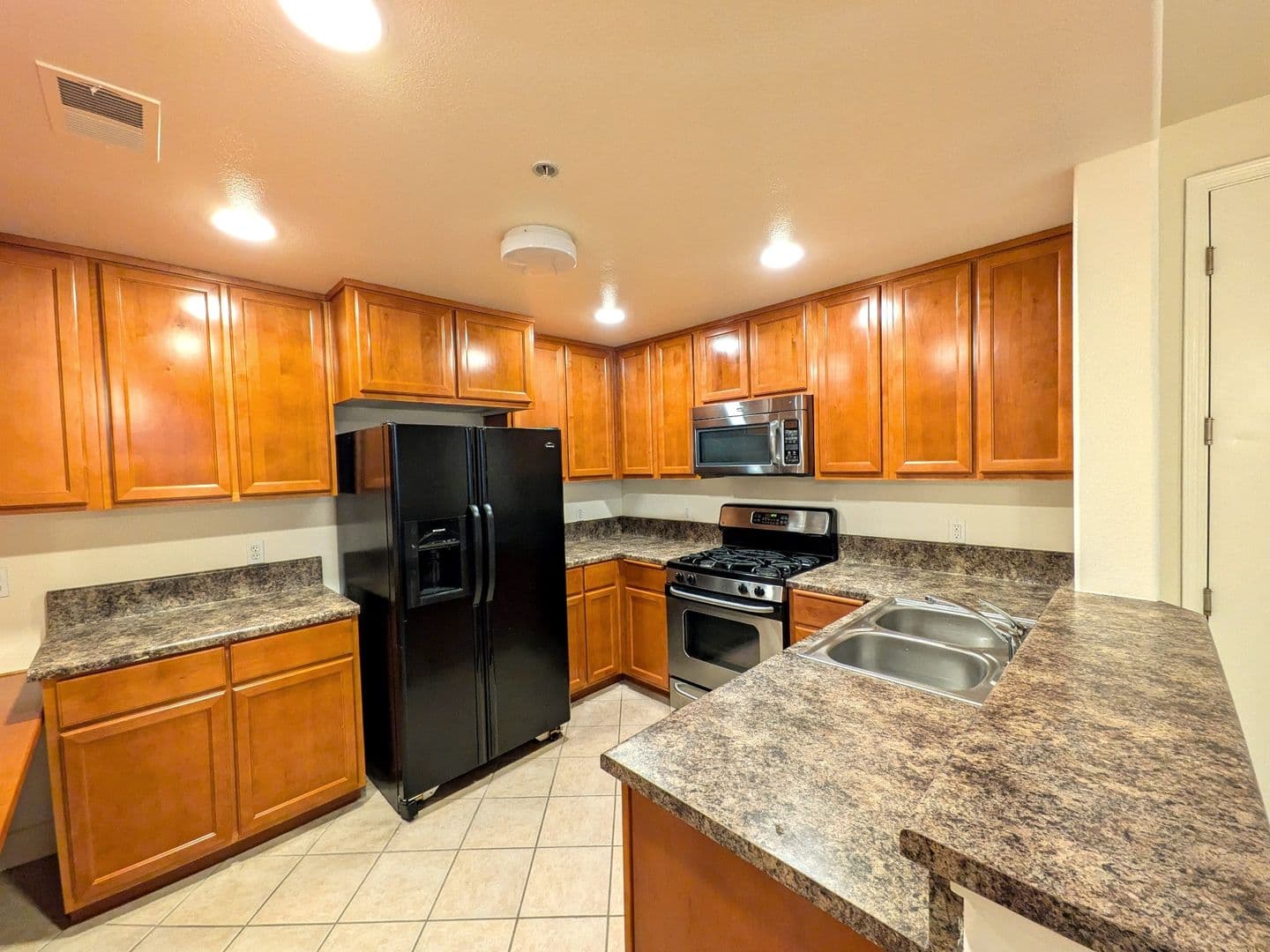 Roseville Apartment: 1501 Secret Ravine Pkwy