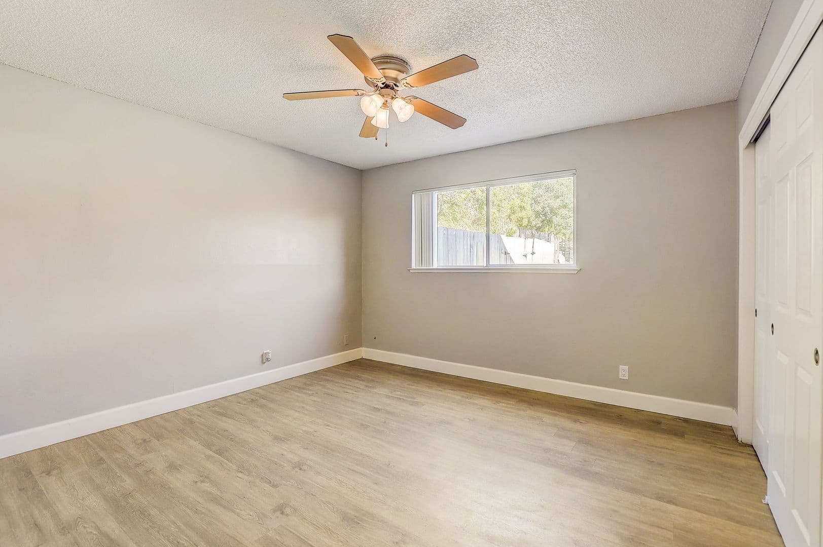 Sacramento Apartment: 3821 Marconi Ave