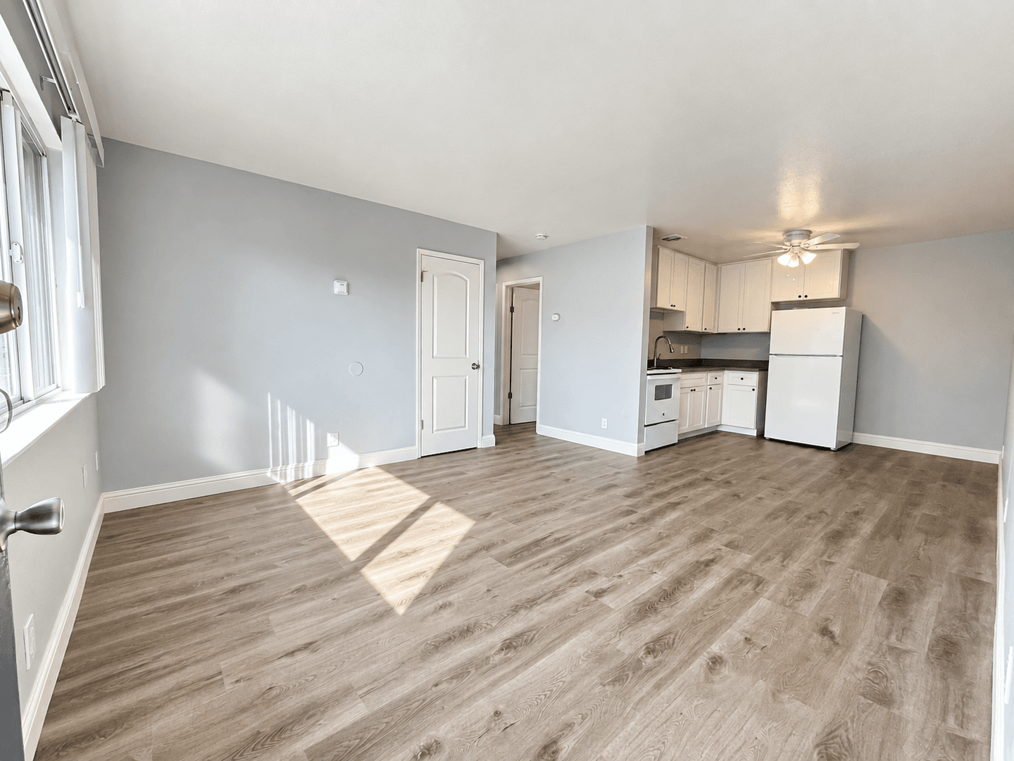 Carmichael Apartment: 5914 Stanley Ave